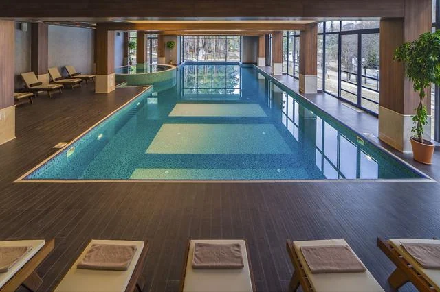 Borjomi Likani — Piscina interioară